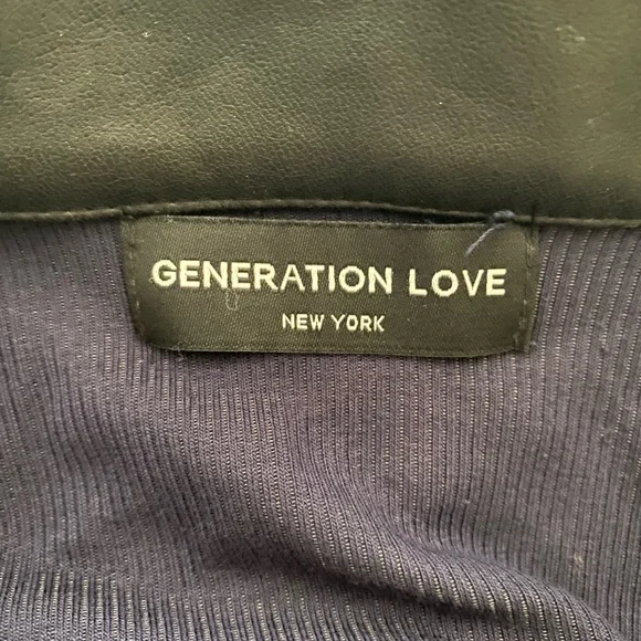 Generation Love Top - Picture 2 of 3